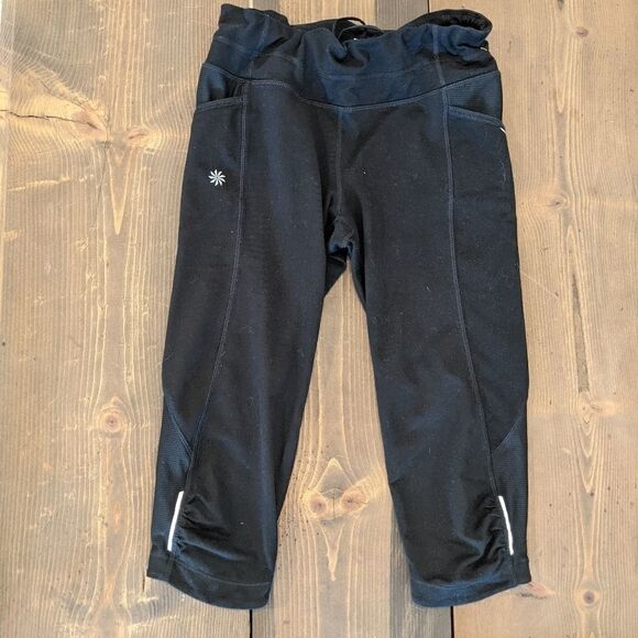 Athleta Dobby Be Free reflective capri black S - Picture 4 of 5